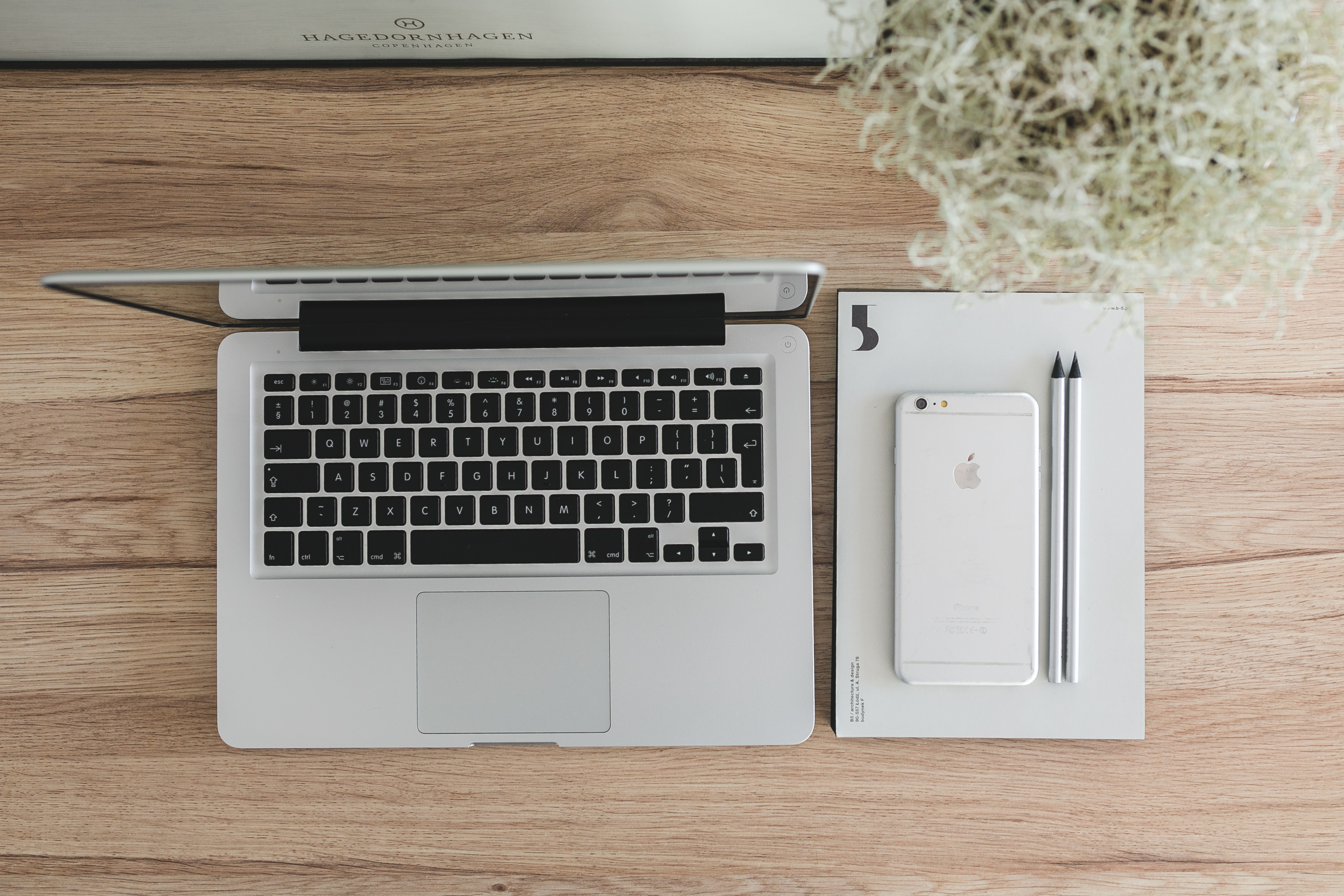 10 LEAD MAGNETS TO HELP GROW YOUR EMAIL LIST